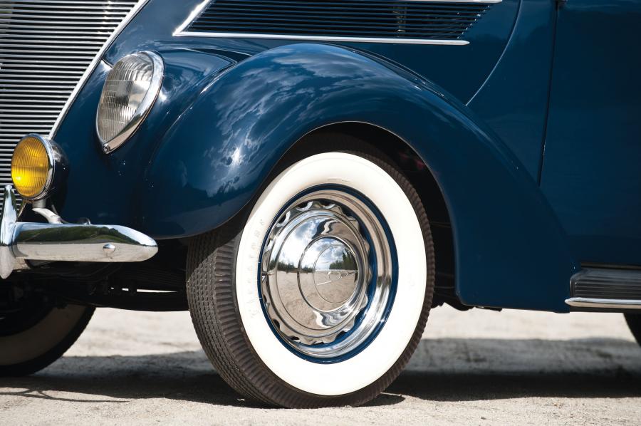  Ford Model 78 DeLuxe Phaeton 1937 года  (фото 12 из 20)